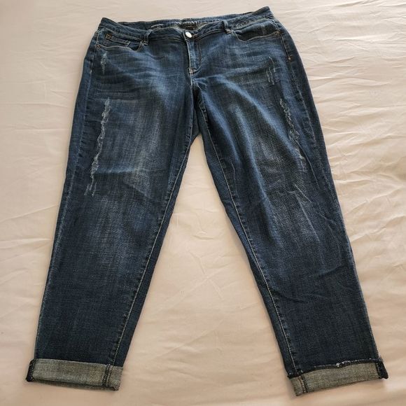 Lane Bryant Boyfriend Jeans Plus Size Distressed Medium Wash Cuffed Casual Plus - Picture 2 of 12